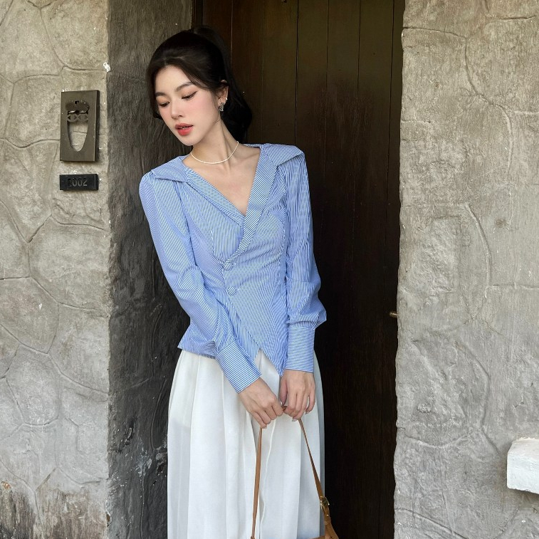 Áo Sơ Mi Thiết Kế Nữ Cổ V Vai Vuông Dài Tay Form Ôm Chiết Eo Vạt Chéo Trắng, Kẻ Xanh Sọc Công Sở Veo's - Karina Shirt