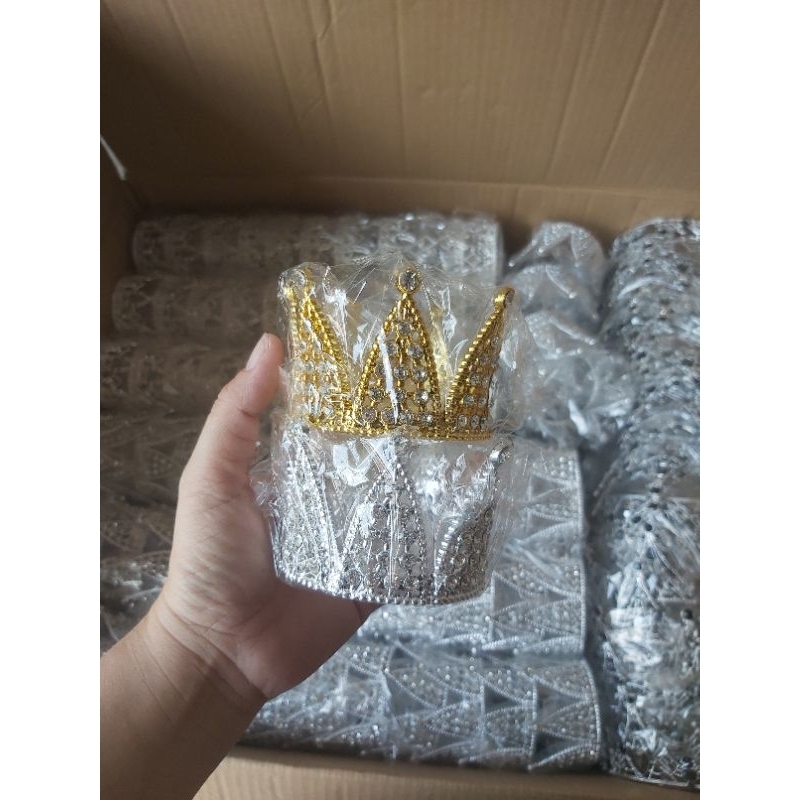 Vương miện nhựa trang trí bánh kem