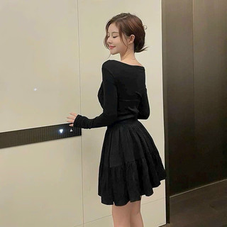 ĐẦM LỆCH VAI TAY DÀI