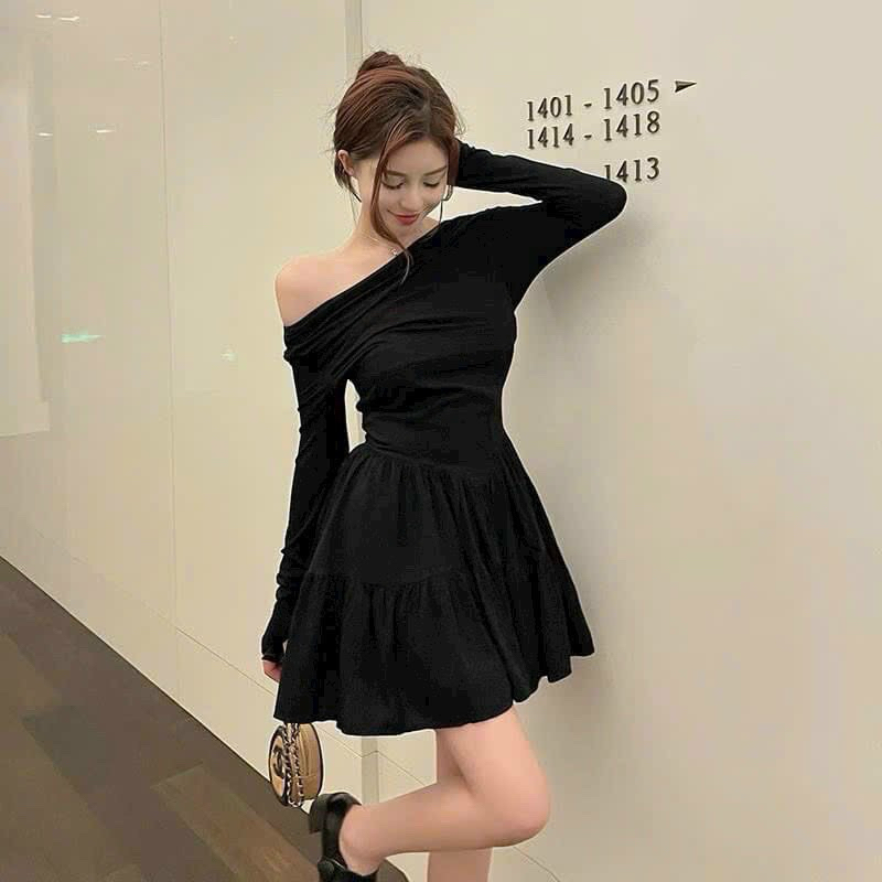 ĐẦM LỆCH VAI TAY DÀI