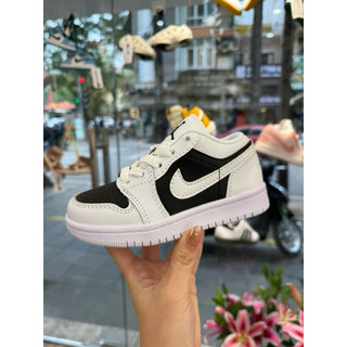 Giày Jordan trẻ em panda đen trắng