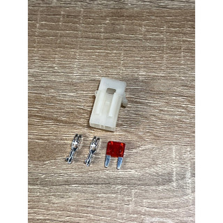 Hộp cầu chì kèm cầu chì 10A