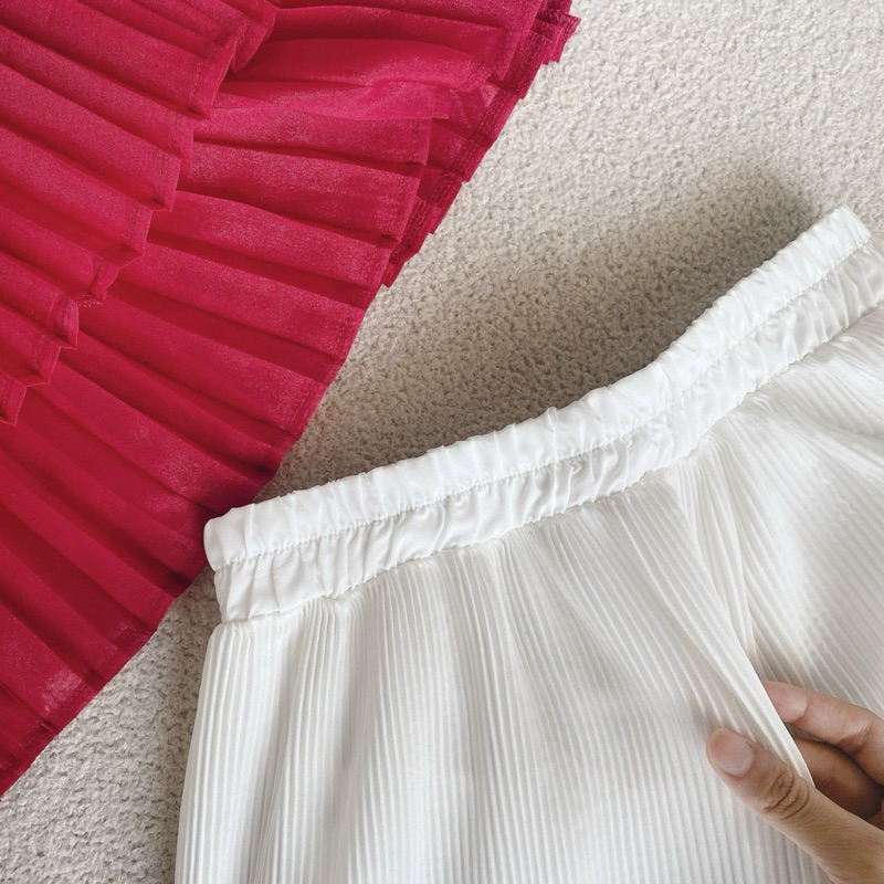 Set áo yếm hồng 2 tầng dập ly kèm quần suông culottes trắng