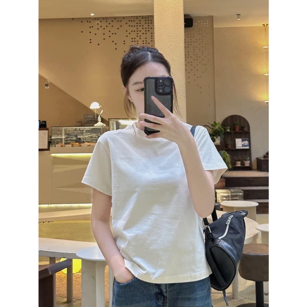 ÁO PHÔNG UNI CỔ TRÒN BASIC MÀU ĐEN- TRẮNG