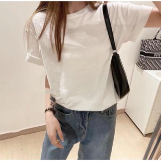 ÁO PHÔNG UNI CỔ TRÒN BASIC MÀU ĐEN- TRẮNG
