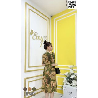 Đầm EMY EM7412 Xoè Cổ V Lụa Vân Pháp LVP Xanh