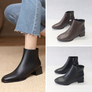 Giày boot nữ cổ ngắn màu ĐEN/ NÂU đế thấp 4cm MŨI VUÔNG đơn giản thoải mái đi bộ GBN02
