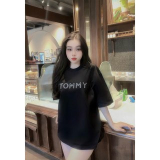 Áo phông, áo thun cổ tròn thêu chữ tomy màu đen trắng sang chảnh