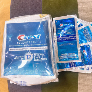 Miếng dán trắng răng Crest 3D White Whitestrips 1 gói lẻ 2 miếng
