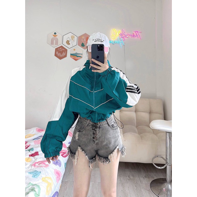 Áo khoác gió crop 2 lớp ạ , đa dạng mẫu mã