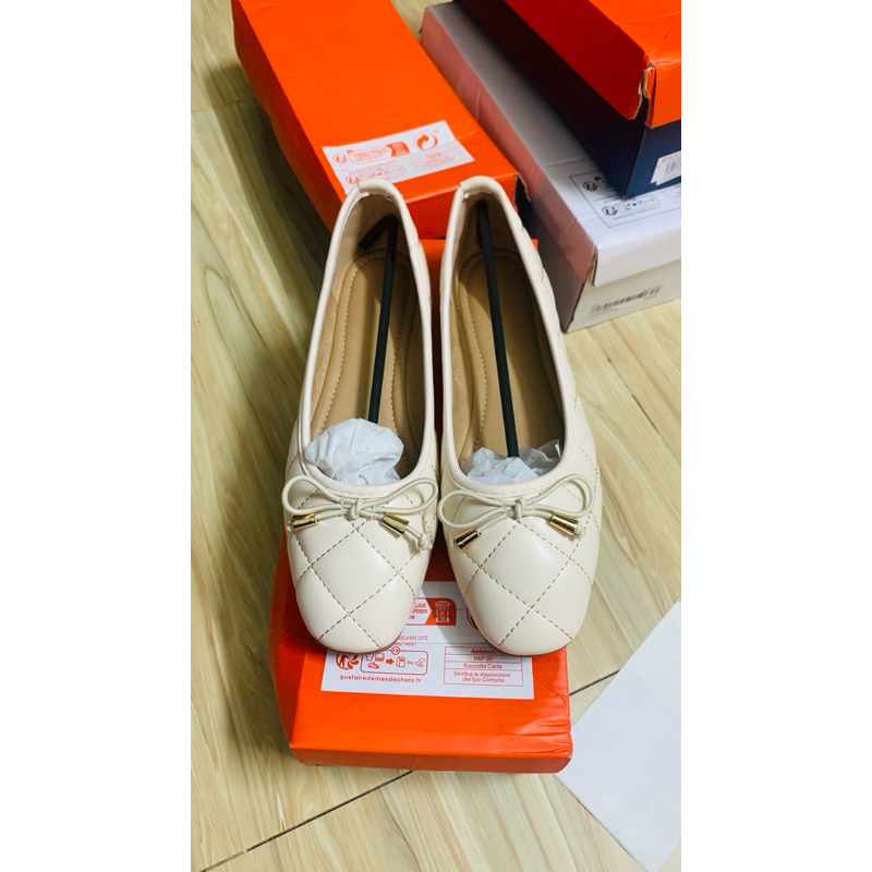 Giày bệt nữ trám đính nơ