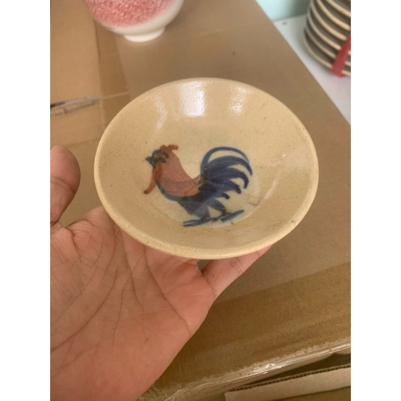 CHÉN NƯỚC CHẤM VẼ HÌNH CON GÀ TRỐNG