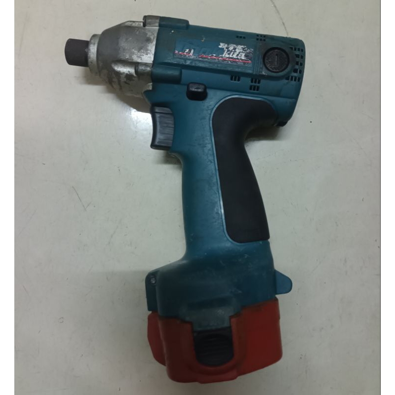 Máy bắn vít 12V Makita 6916D