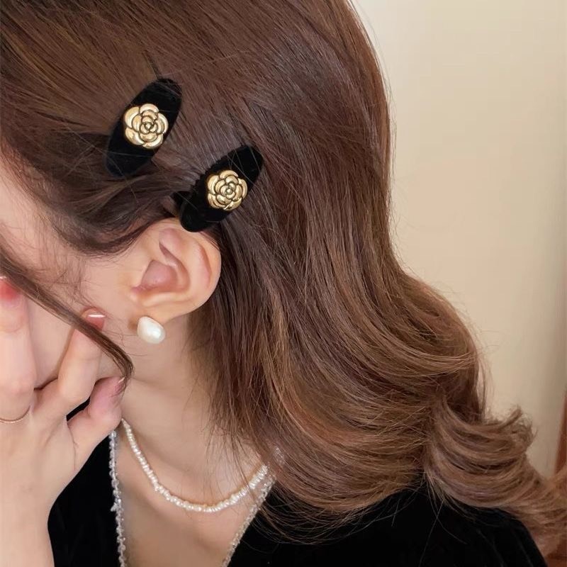 Set 2 kẹp mái nhung đính charm tiểu thư sang chảnh phong cách Hàn Quốc dành cho nữ MC3