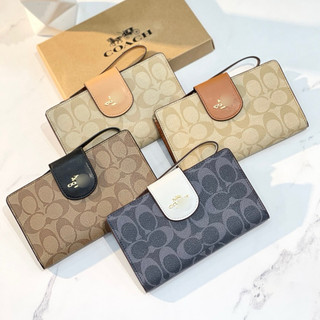 Ví dài Coach Tech Wallet cổ điển đậm chất hãng
