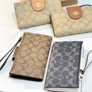 Ví dài C Tech Wallet cổ điển đậm chất hãng