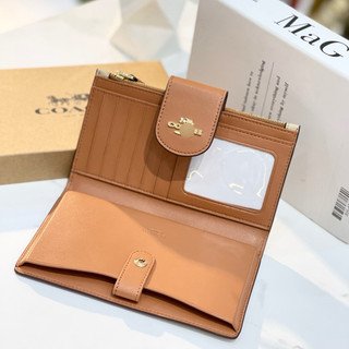 Ví dài C Tech Wallet cổ điển đậm chất hãng