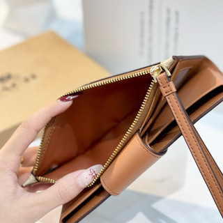 Ví dài C Tech Wallet cổ điển đậm chất hãng
