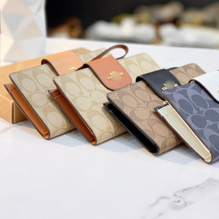Ví dài C Tech Wallet cổ điển đậm chất hãng
