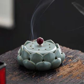 Lư hương xông trầm, đốt trầm bằng sứ hình hoa sen xanh lục bảo