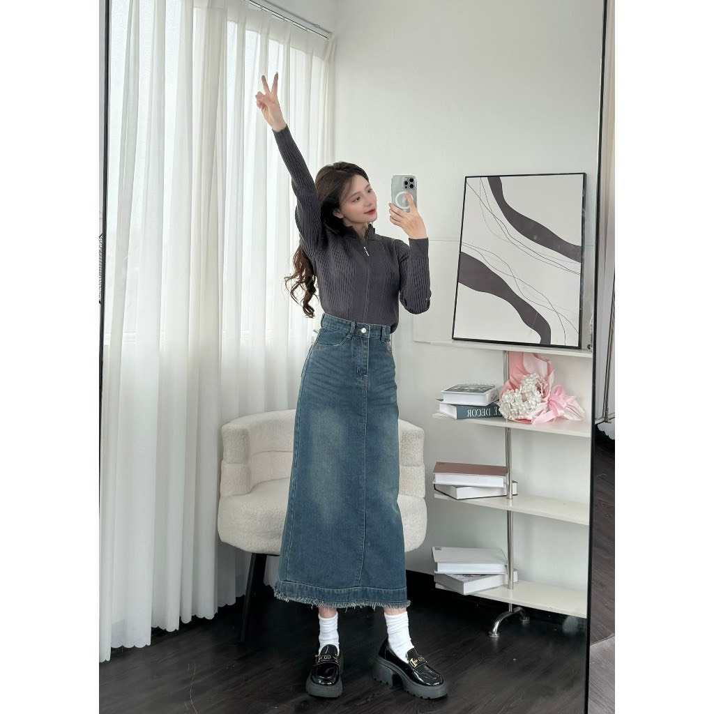 Chân Váy Jeans Dài Lưng Cao Dáng Suông Tua Rua Gấu Thời Trang Hàn Quốc Trẻ Trung Năng Động - michie.house - CV43