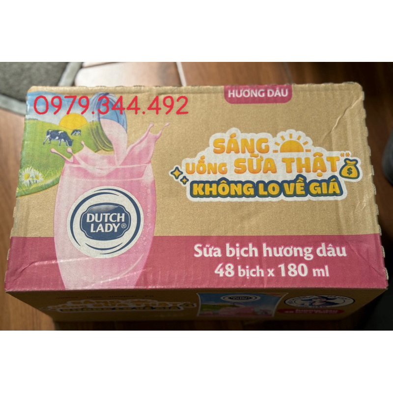 Sữa bịch Cô Gái Hà Lan -Dâu 180ml - 48b/thùng)