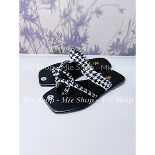 Dép Xỏ Ngón Hoạ Tiết Caro, Nền Nhám,Đầu Vuông,Cam kết hàng shop tự chụp, Form dép nhỏ nên nhích 1 size