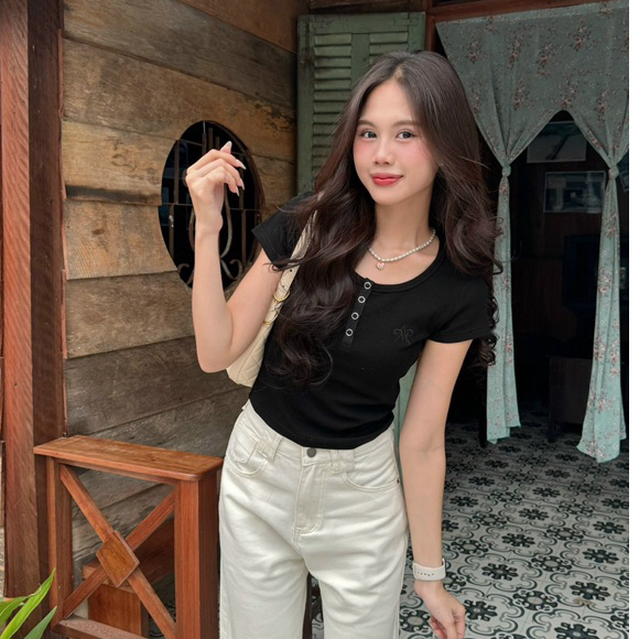 Áo Thun Body - 8021470 - Nút Bấm - Thêu Chữ