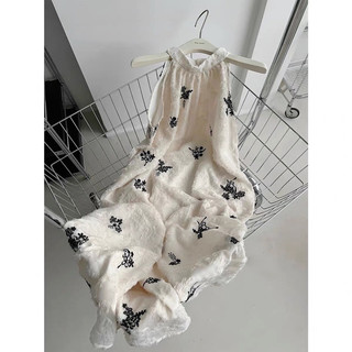 MAXI LÔNG VŨ CỔ YẾM