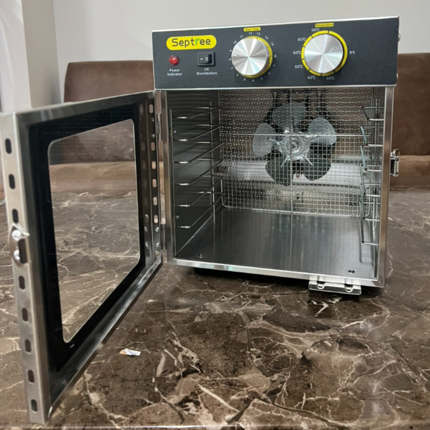 Máy sấy thực phẩm 6 khay  Thương hiệu Mỹ Septree, Công suất 500W, Tích hợp đèn UV diệt khuẩn - 1 NĂM BẢO HÀNH.