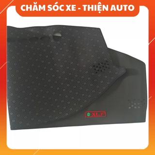 Thảm taplo Suzuki XL7 - da vân Carbon