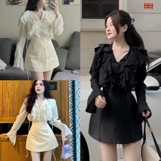 Sét áo sơ mi voan cổ v viền bèo cúc ngọc kèm chân váy xoè chữ A tafta lưng cao màu trắng đen, Sơ mi voan kiểu tay bồng