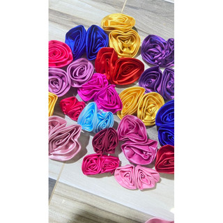 Hoa hồng 2 nhụy hoa trang trí kết áo váy nón túi
