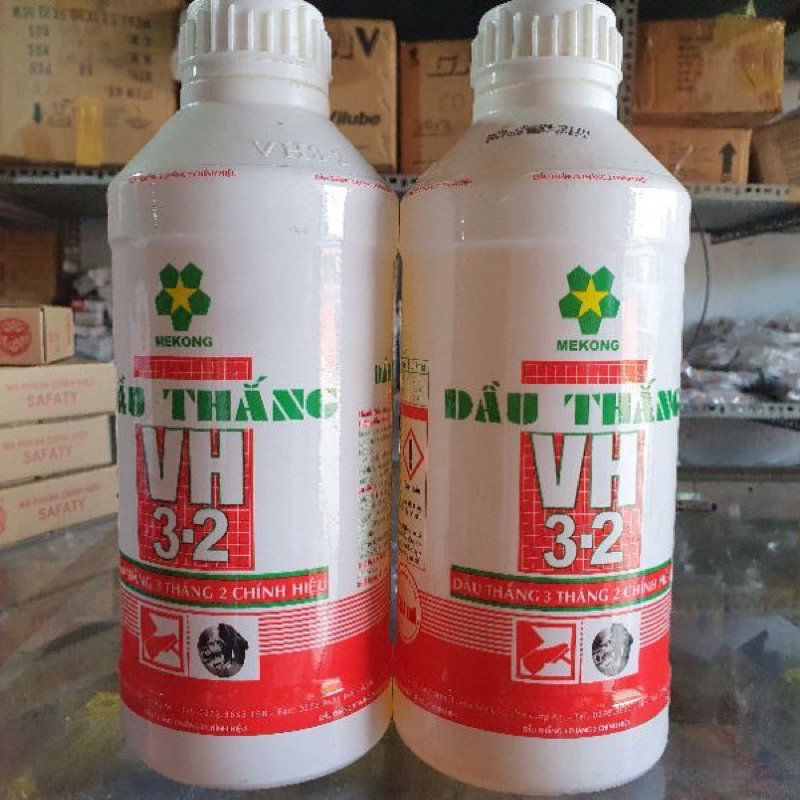 DẦU THẮNG MEKONG VH 3-2 CHAI LỚN