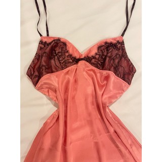 Váy ngủ hai dây màu hồng cực xinh phối ren quyến rũ hàng secondhand chuẩn loại 1 Brand MOCHOAVIEN