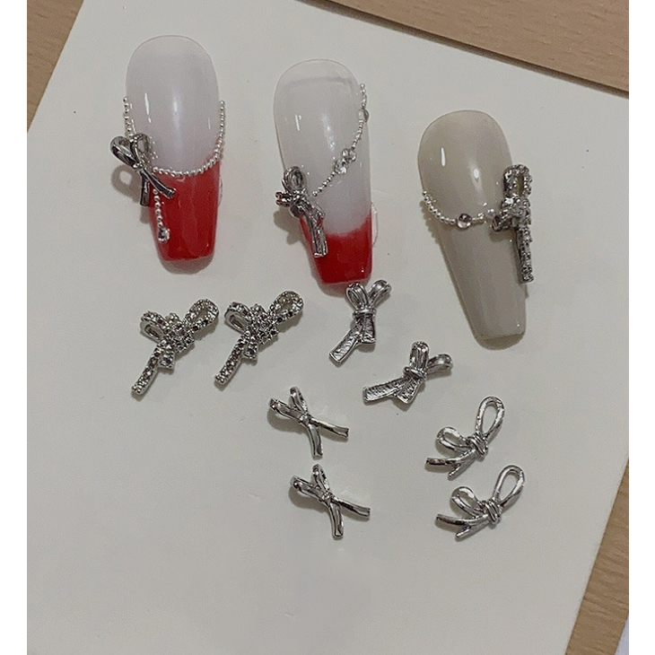 LẺ 1 CÁI CHARM TRANG TRÍ MÓNG NHÉ