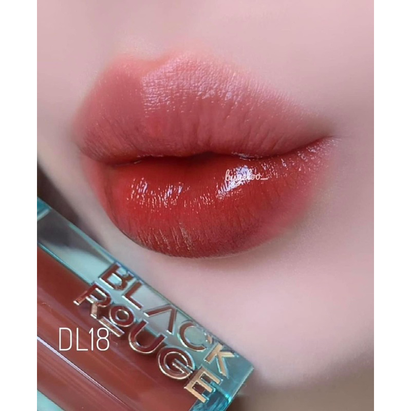 Son Black Rouge doulle layer over velvet