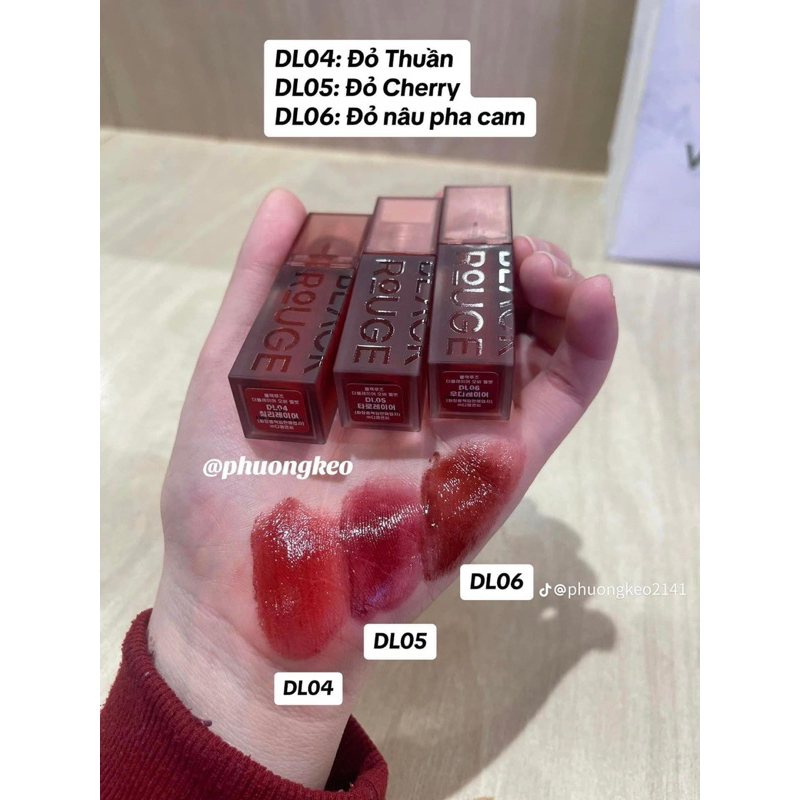 Son Black Rouge doulle layer over velvet