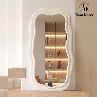 Gương Tuấn Tú Decor Khung Gỗ Bọc Nỉ Nhung Hình Lạ Cao Cấp