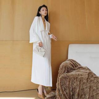 Váy trắng cổ to xếp ly nhiều Eclipse Clothing