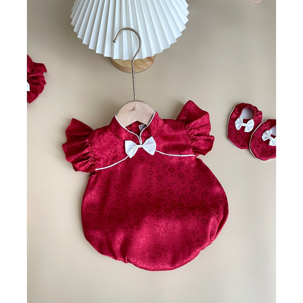 Body váy đỏ bé gái dễ thương 🍓[𝐓𝐀̣̆𝐍𝐆 𝐊𝐄̀𝐌 mũ+ giày vải🍓 Su Shop- body thiết kế sinh nhật thôi nôi cho bé