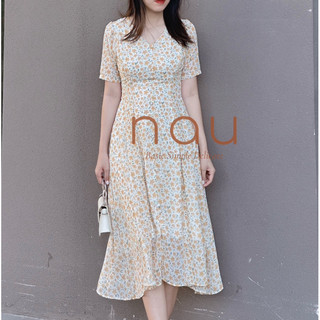 Đầm hoa cổ V phối nút bọc