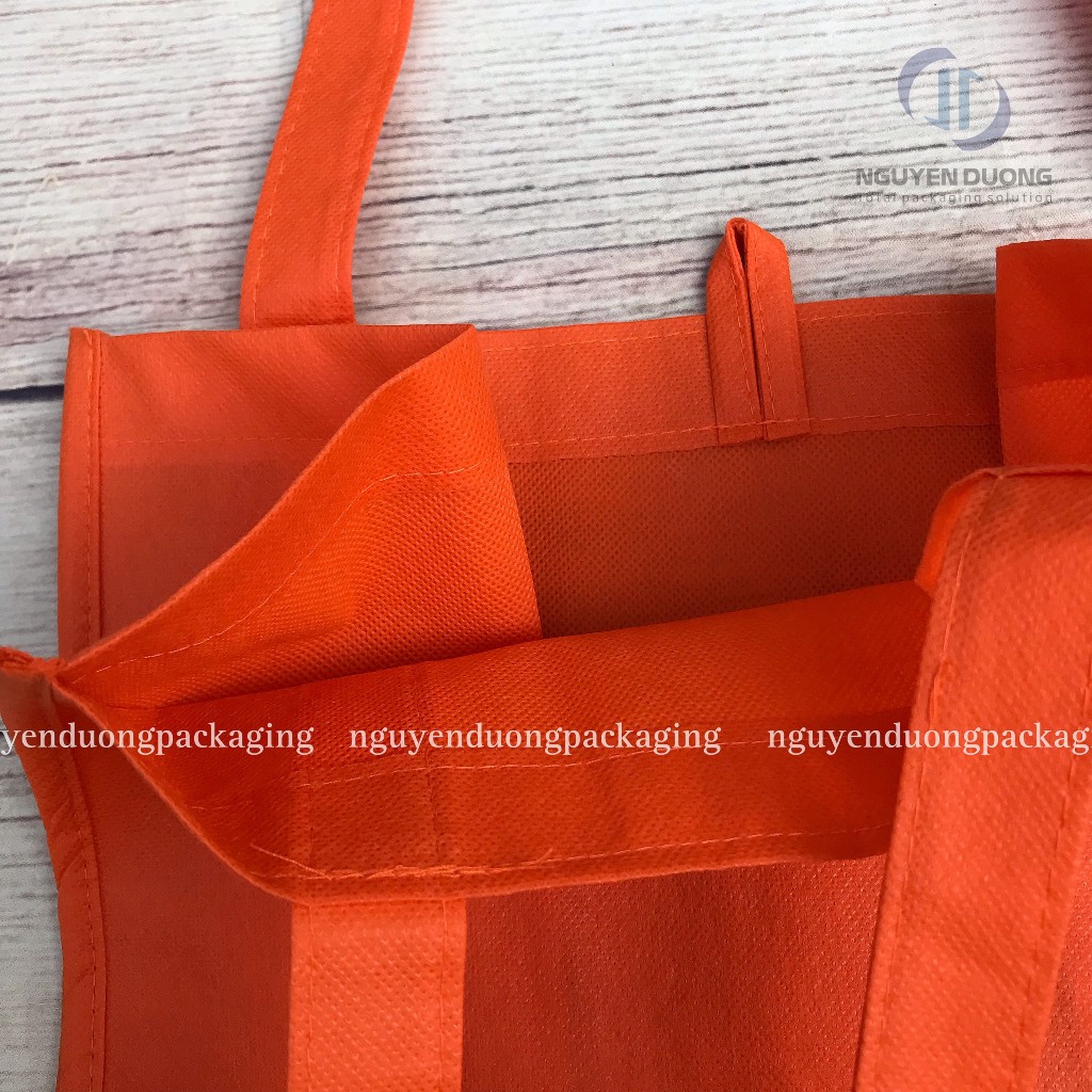 Túi Vải Không Dệt May Quay Liền Thân