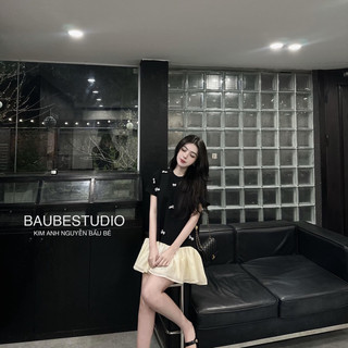 Đầm đen phối be đính nơ đá xinh xắn