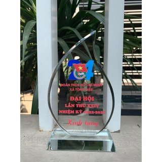 Biểu trưng pha lê lá liễu