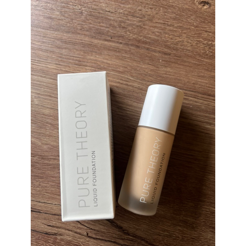 Kem Nền Pure Theory Liquid Foundation