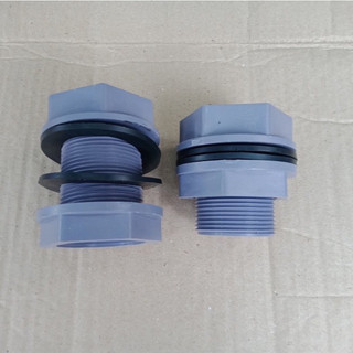 Ren téc nhựa lắp téc nước bồn nước
