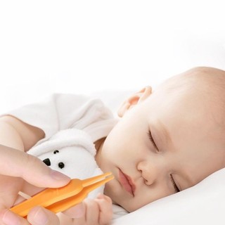 Dụng cụ gắp gỉ mũi an toàn cho bé
