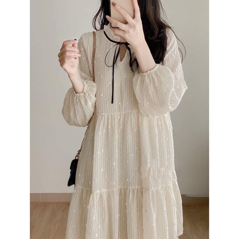 Váy kim sa nơ cổ