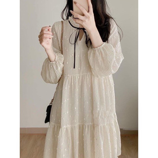 Váy kim sa nơ cổ